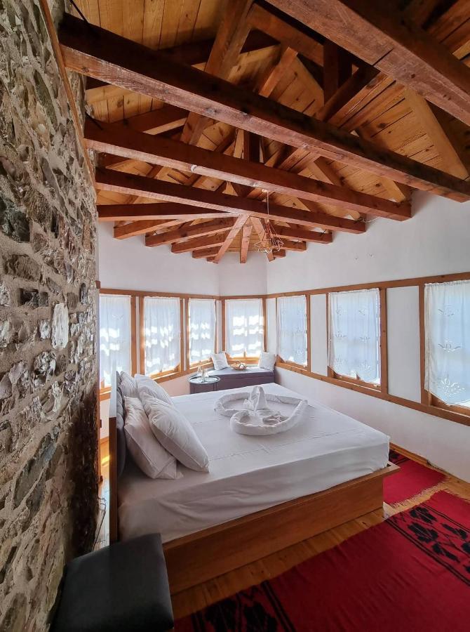 The Heart Of The Bazaar Guest House Гирокастра Экстерьер фото